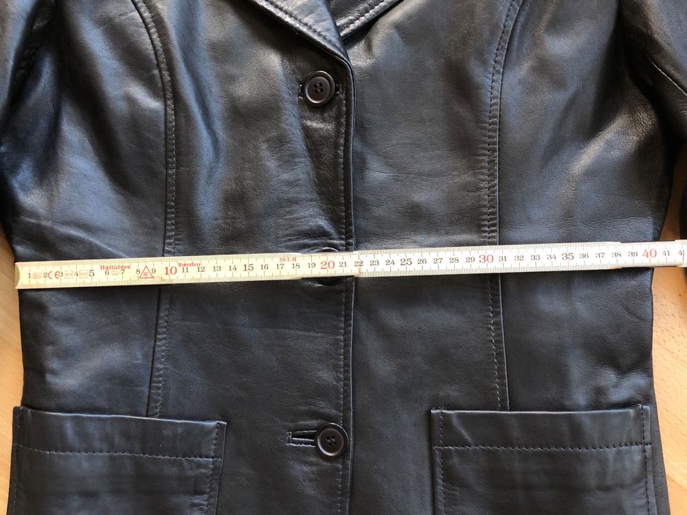 Klassische schwarze Lederjacke M/L 4