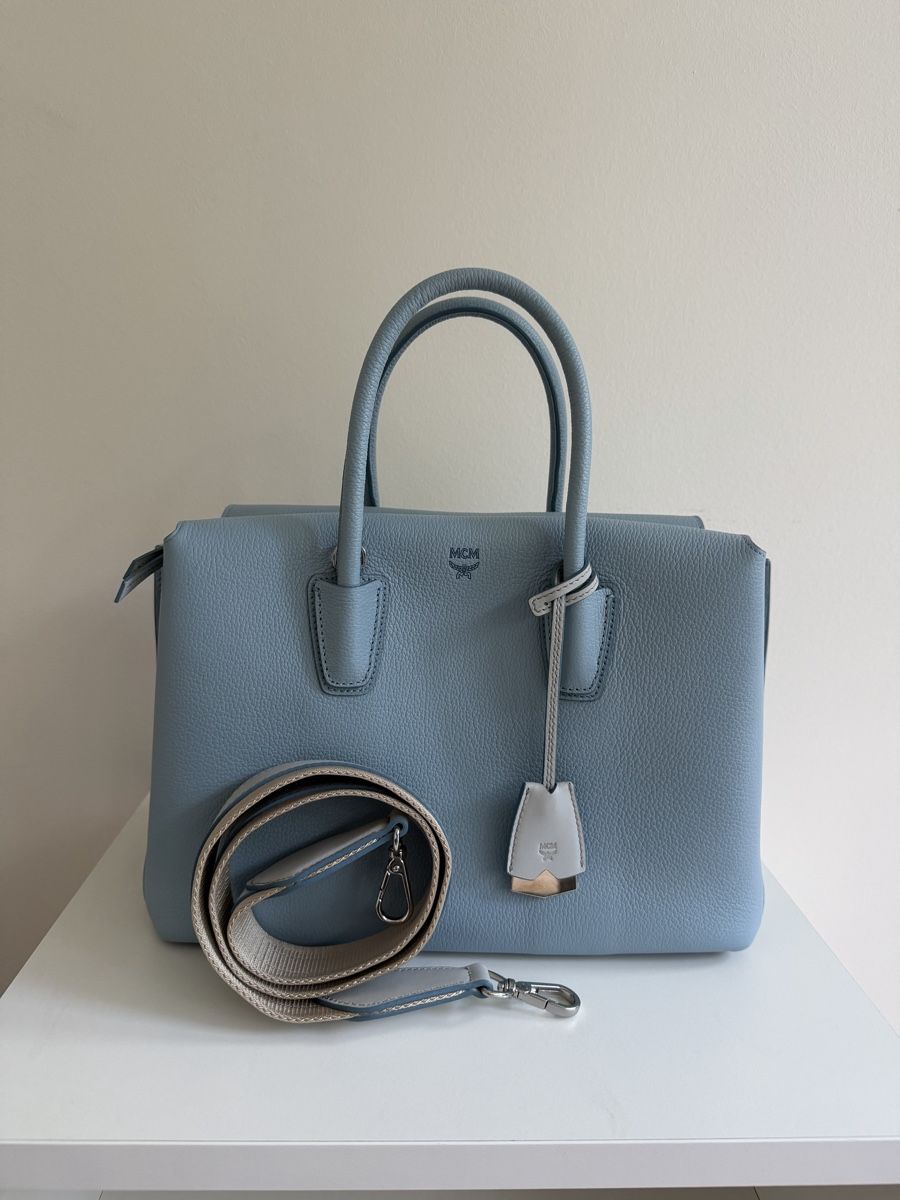 Mcm Sacs femmes: Hellblaue MCM Handtasche – D'occasion à Zürich par annisakon 4
