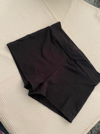 Stradivarius Short schwarz Grösse XS