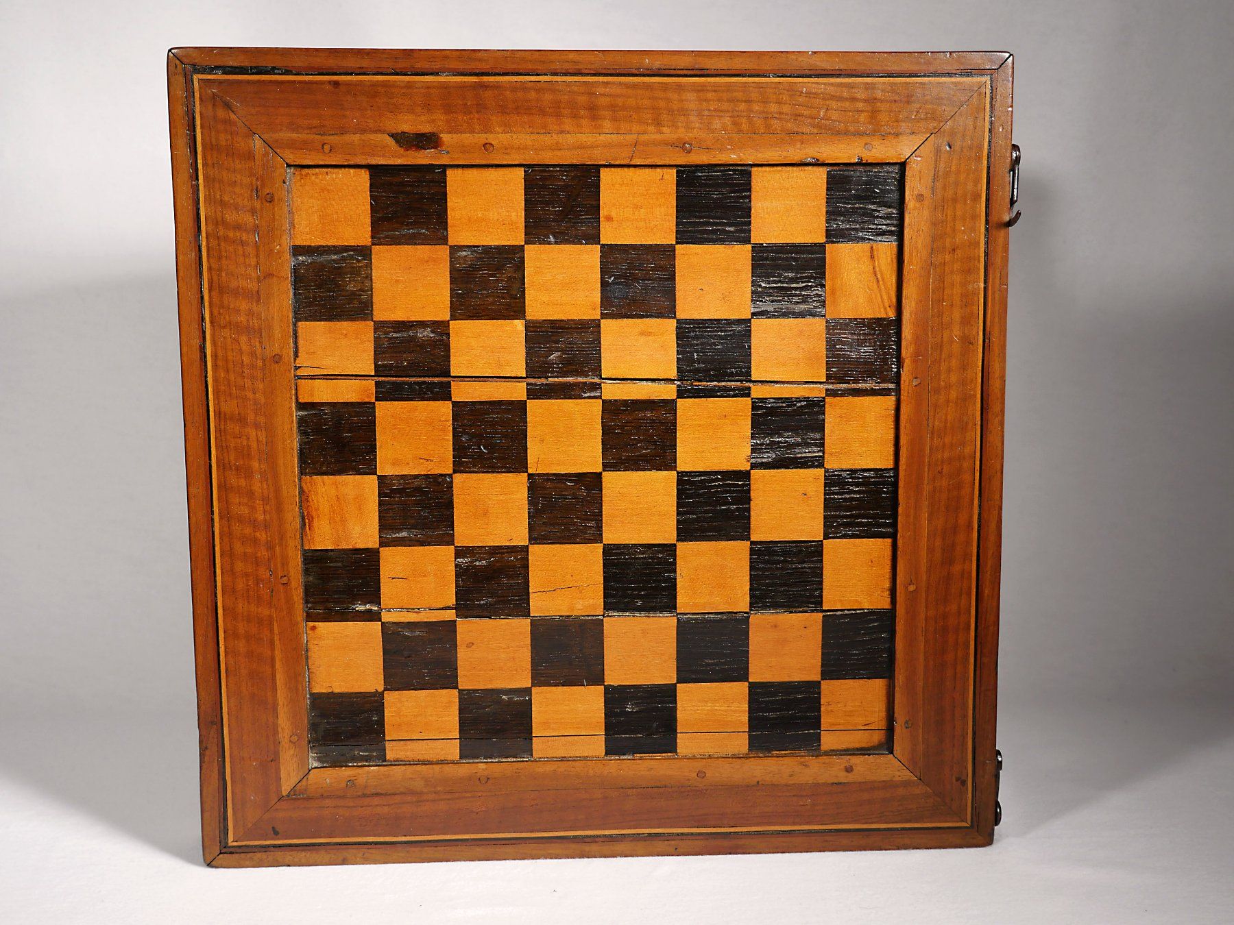 Jeux: Antikes Spielbrett - Schach - Mühle - Backgammon – D'occasion à Allschwil par Grampol 2
