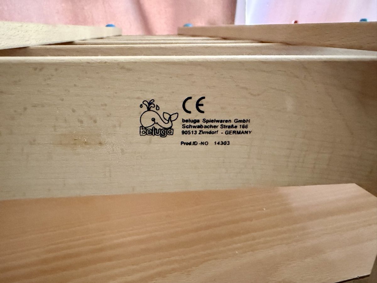 Spielzeuge: Beluga Holz-Rasselständer – Gebraucht aus Uster von Luna.R 1