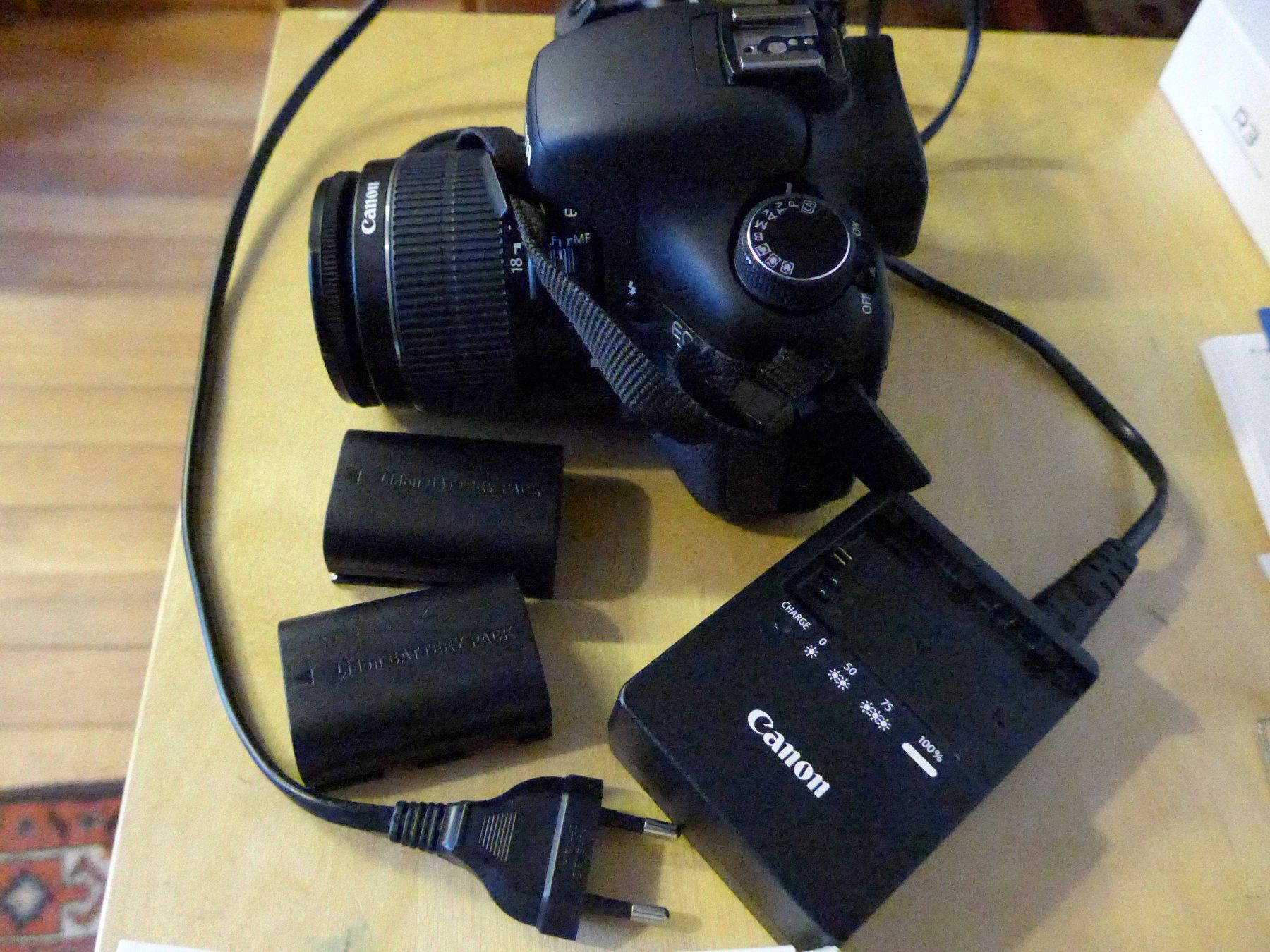 Canon Appareil photo: Canon EOS 7D mit Standard Objektiv EF-S 18 - 55 – D'occasion à Bözberg par Linuxon 3