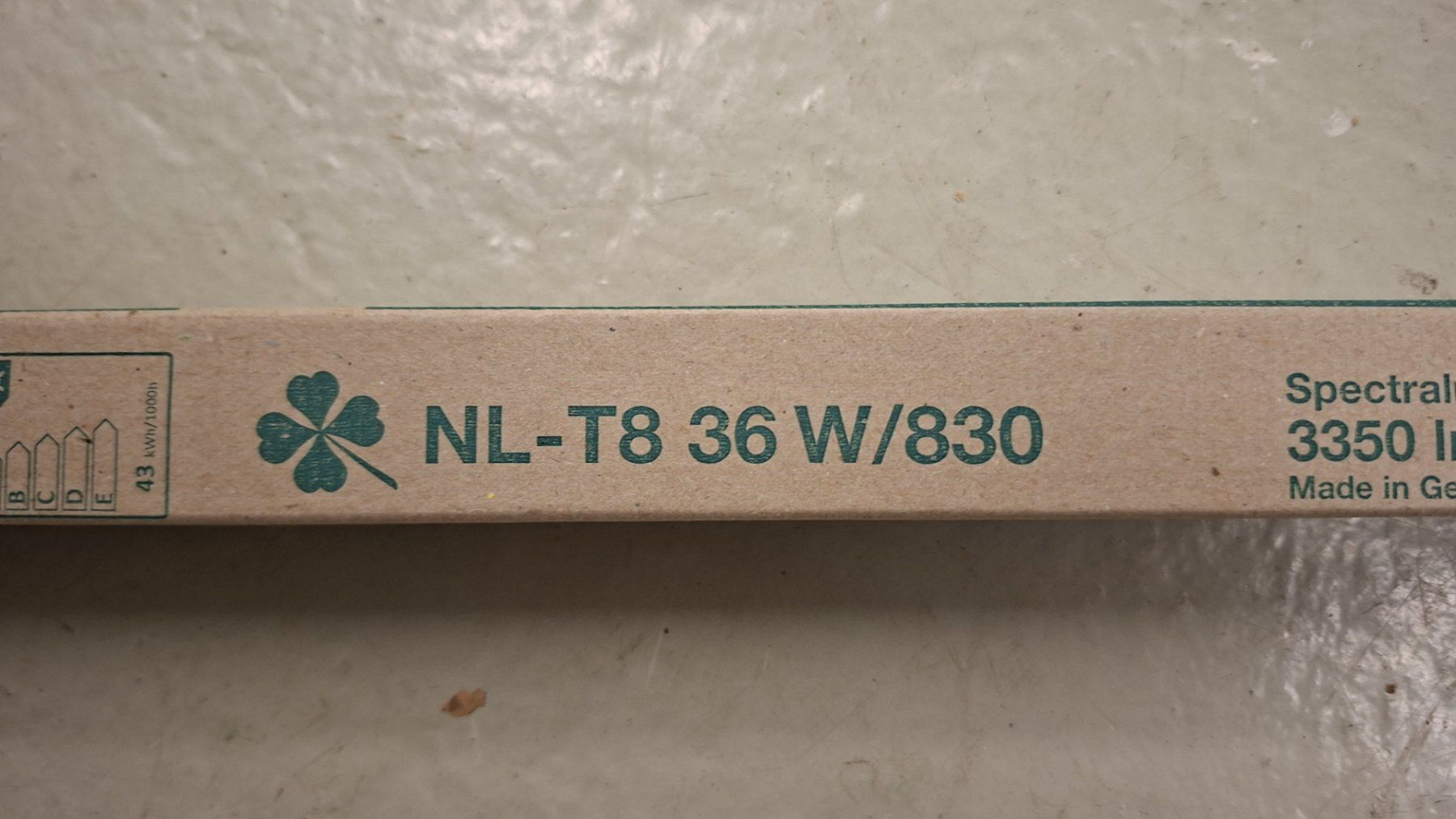 Lampes: FL-Röhre NL-T8 36W/830 – Neuf (Voir description) à Richigen par viktoria-stiftung