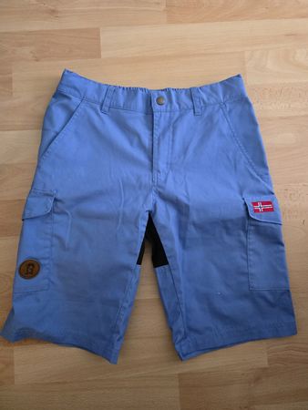 Kurze Sommerhose Gr. 152, super bequem für Sport & Freizeit