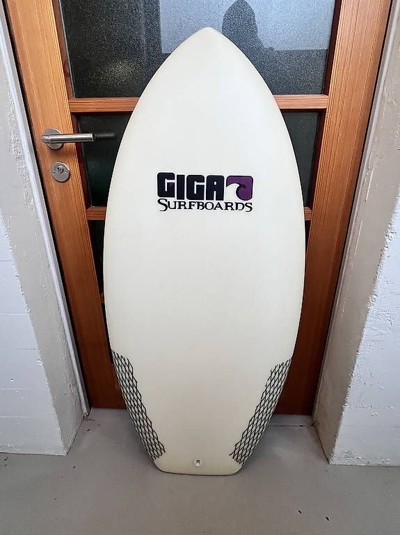 Tavole da surf e di nuoto: Wakesurf Board GIGA 4'2'', neu! – Nuovo (secondo la descrizione) da Richterswil venduto da Traemlis