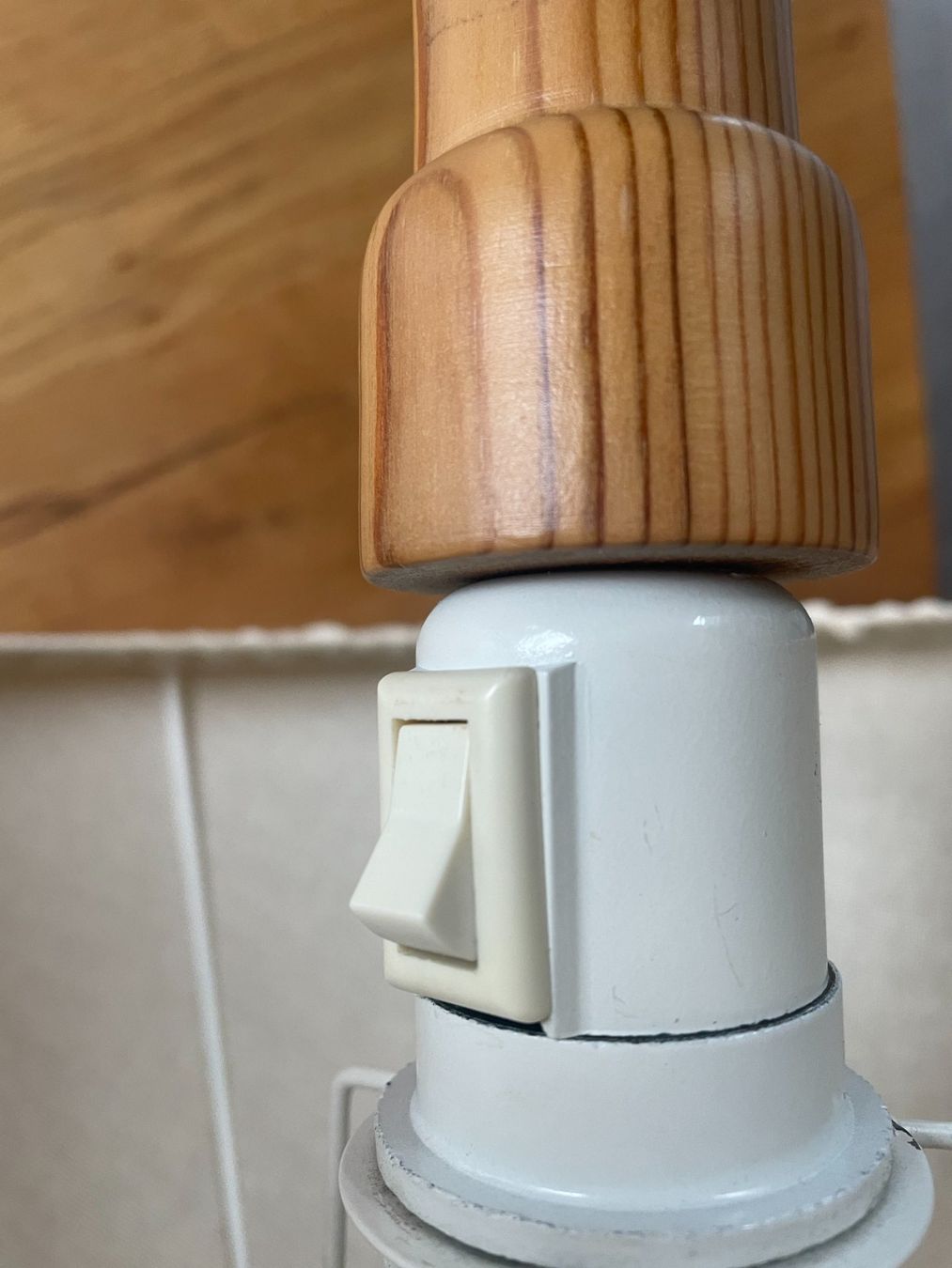 Linth Lampade: Schirmlampe Stoff von Linth Möbel – Usato da Schübelbach venduto da markusae 2