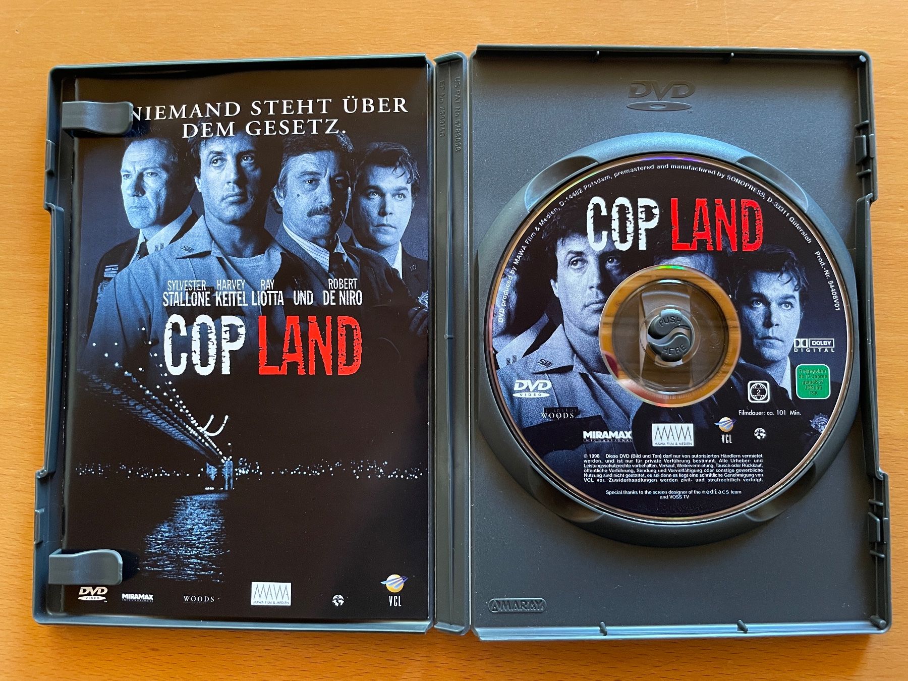 Tutti i DVDs: DVD Cop Land mit Sylvester Stallone – Usato da Rickenbach BL venduto da Morlog 1
