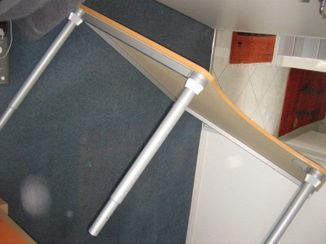 Ikea Bureaux: IKEA Prioritet Bürotisch – D'occasion à Winterthur par pf02 3