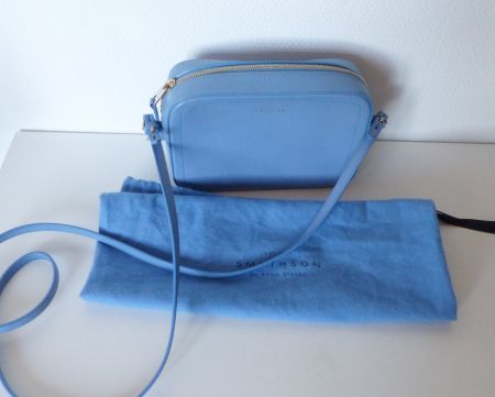Smythson of Bond Street Ledertasche klein, hellblau