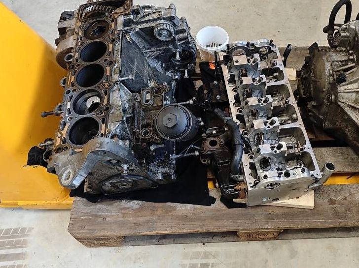 Motor VW T5 2.5Tdi BPC (Gebraucht) in Neudorf für CHF 206 – nur ...
