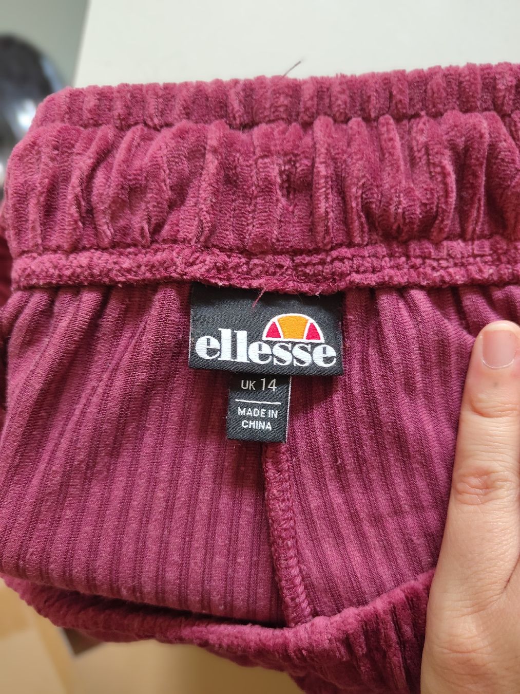 Ellesse Pantaloni: Ellesse pants – Nuovo (secondo la descrizione) da Biel/Bienne venduto da lhcr 2