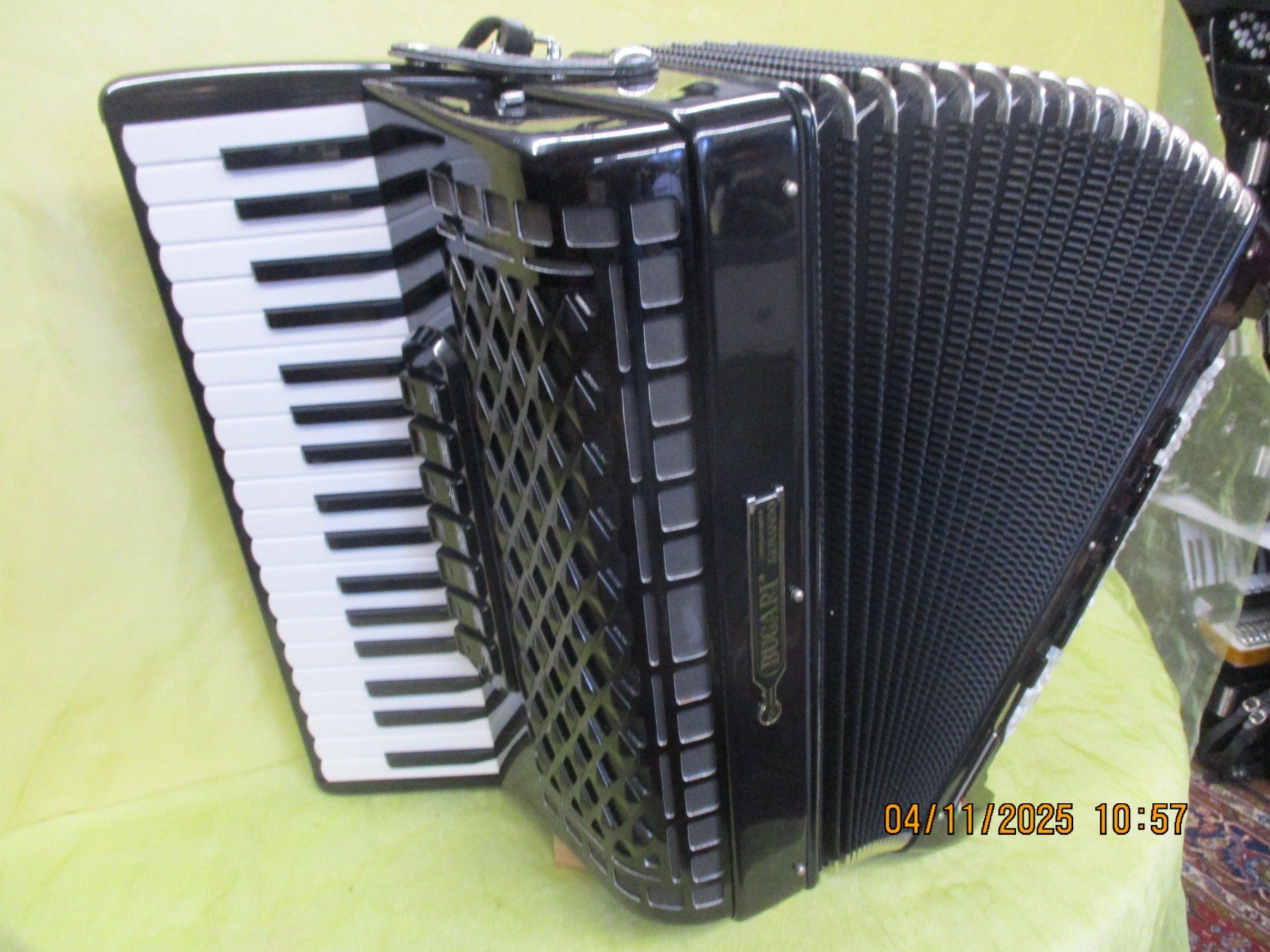 Strumenti musicali: Akkordeon Bugari/Accordia Converter – Usato da Jegenstorf venduto da Oktavio 2
