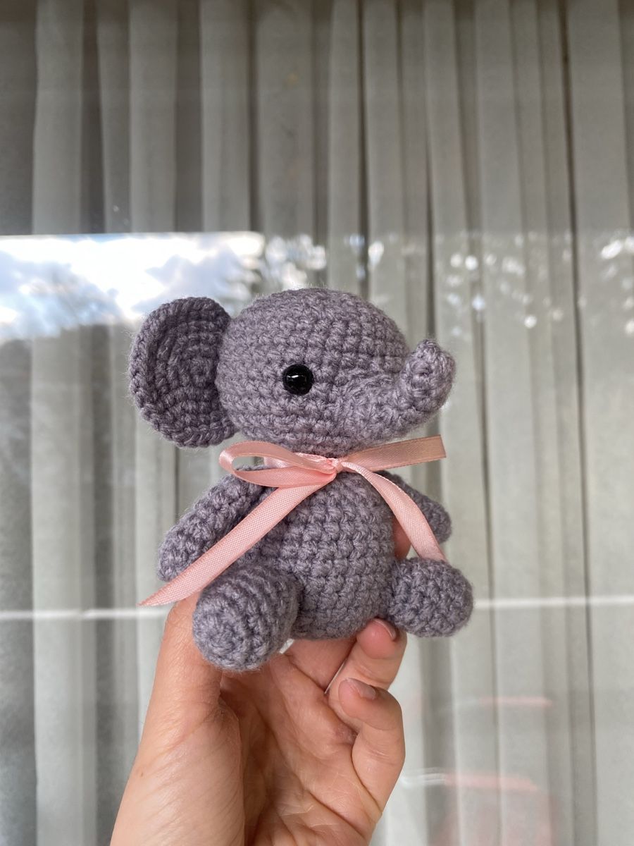 Jouets: Elefant Amigurumi  – Neuf avec emballage d'origine à Küttigen par sailormars