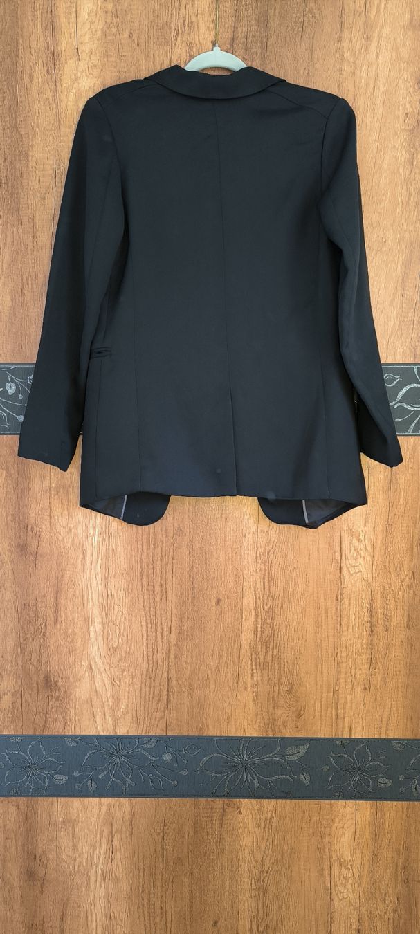 H&M Jacken: Schwarzer Blazer von H&M – Gebraucht aus Bern von mar_xn6k 1