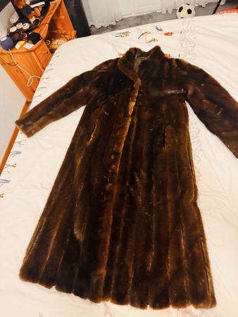 Manteau luxueux de fourrure, Fritsche- Vevey