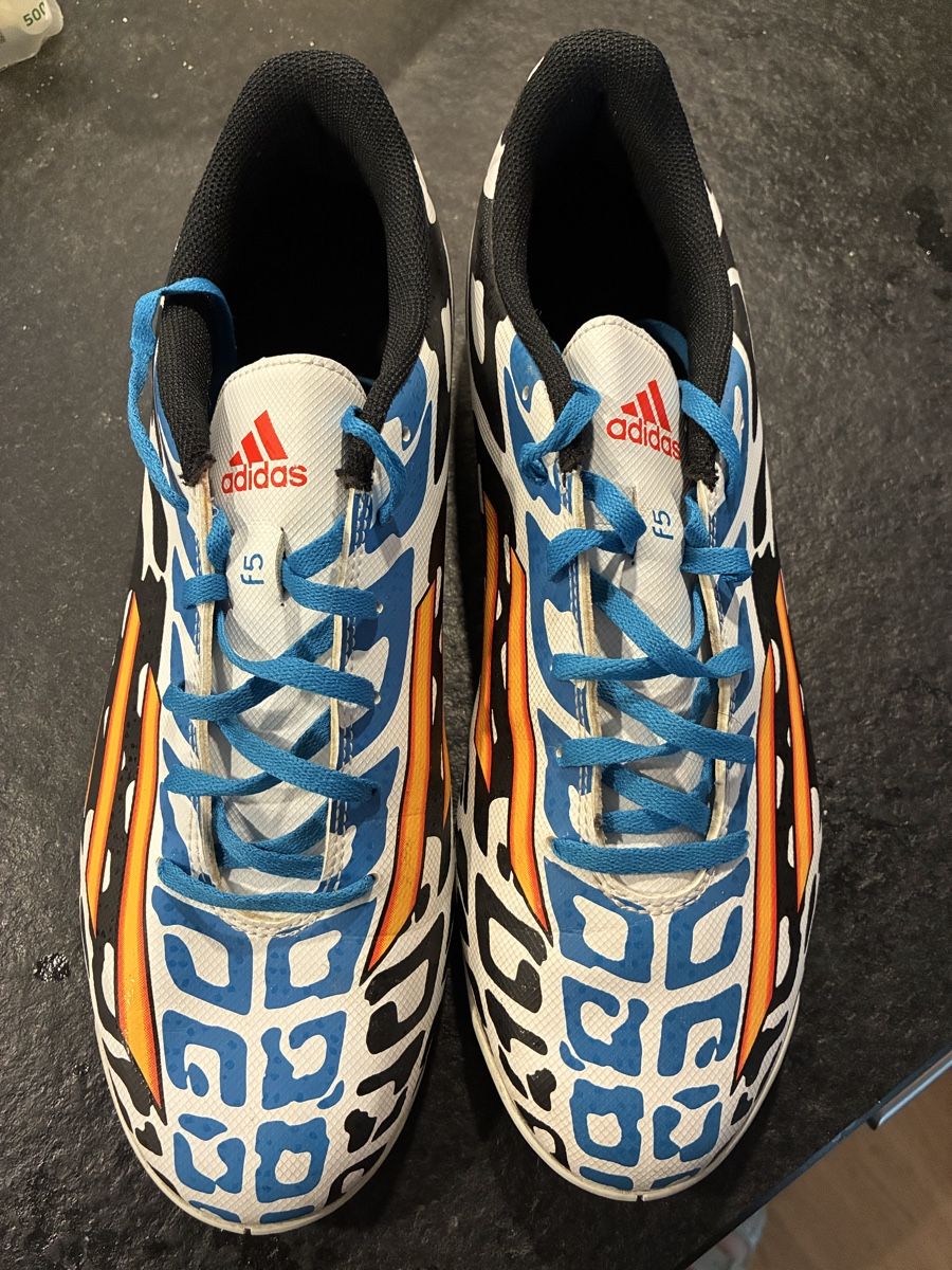 Adidas Herrenschuhe: Adidas Schuhe - Grösse 44 2/3 – Gebraucht aus Saland von Francyherrera