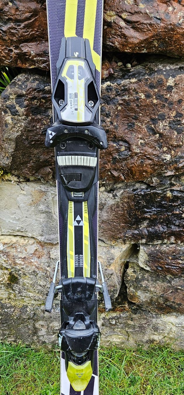 Sci: Fischer RC 4 Carving Ski 155 cm – Usato da Bachenbülach venduto da gmlbabue 3