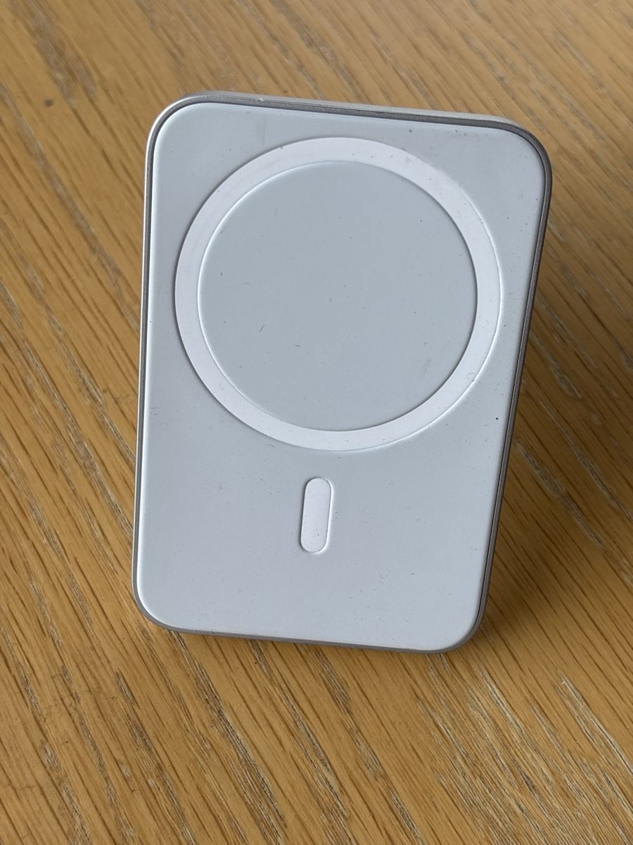Autres accessoires p. véhicule: Belkin MagSafe iPhone vent mount – D'occasion à Muri AG par qqx