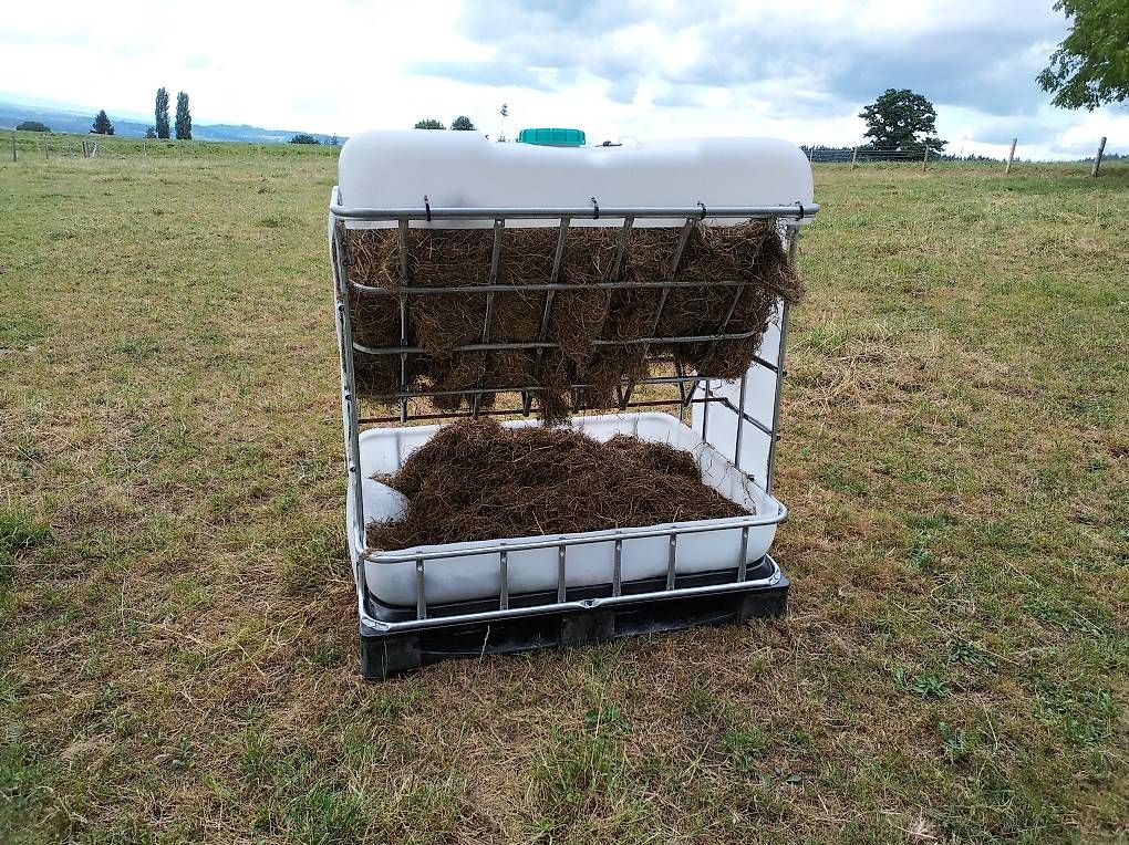 Altro in Accessori per animali: Futterraufe aus IBC Tank – Nuovo (secondo la descrizione) da Wichtrach venduto da Gfeui87 4
