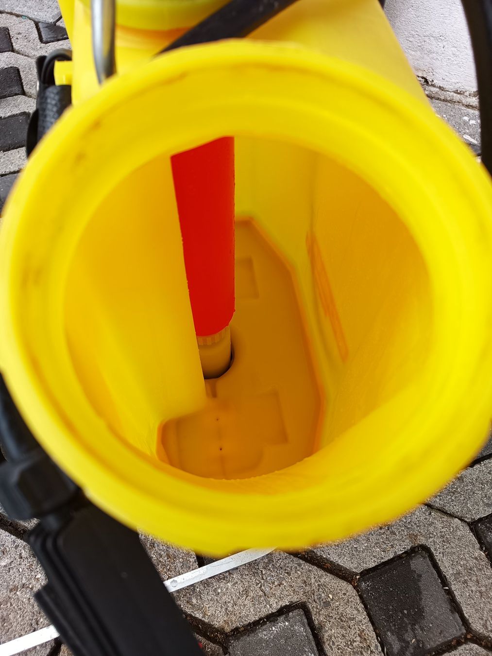 Birchmeier Tutti gli attrezzi: Birchmeier Baumspritze / Rückenspritze – Usato da Oberegg venduto da 19franzi94 7