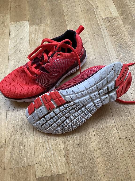 Reebok Damenschuhe: Schuhe Reebok Grösse 37 – Gebraucht aus Biel-Benken BL von AngiSchaefer 1