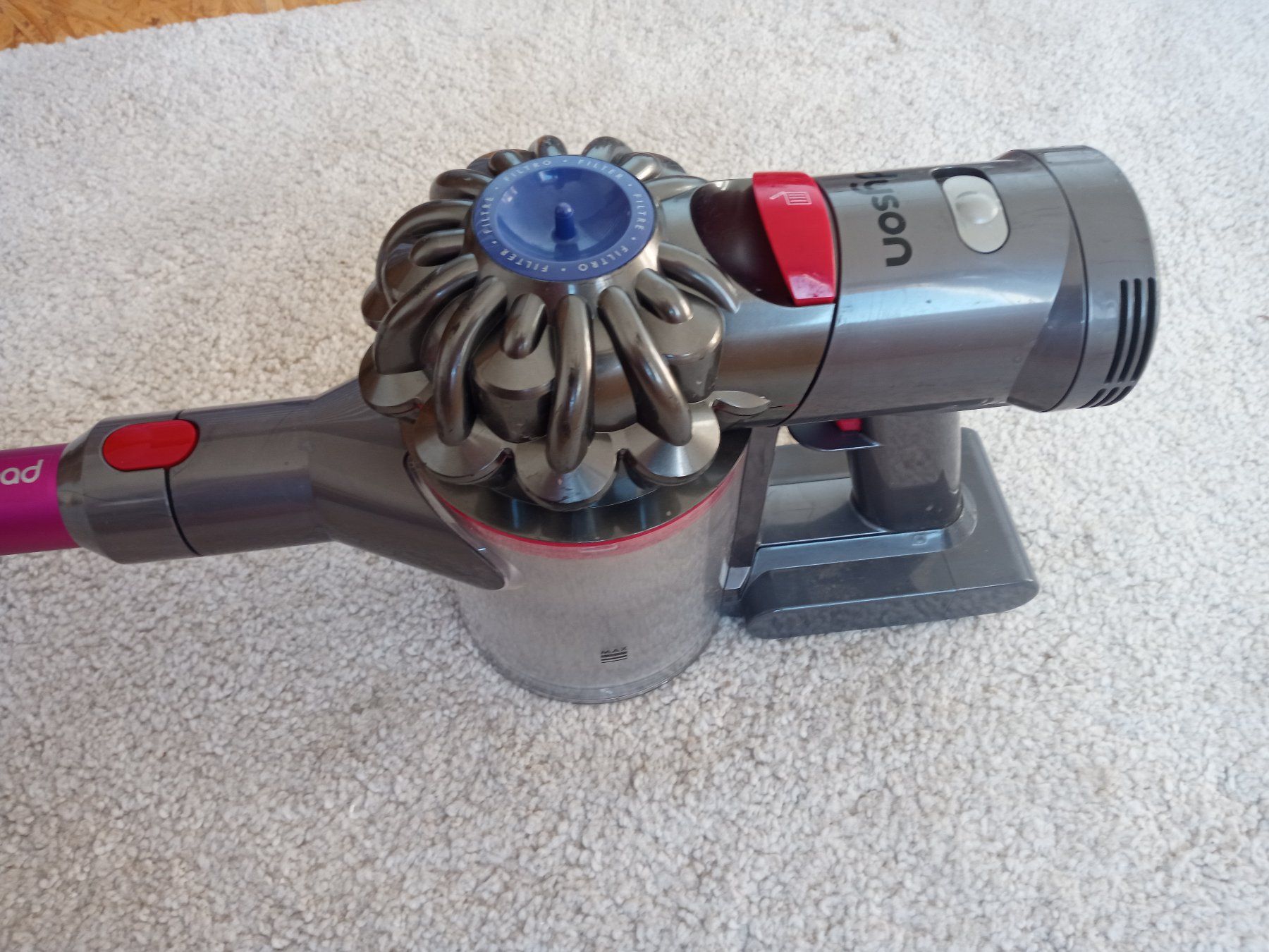 Dyson Aspirapolveri & Accessori: Handstaubsauger Dyson V7 – Usato da Prez-vers-Siviriez venduto da Monija70 1