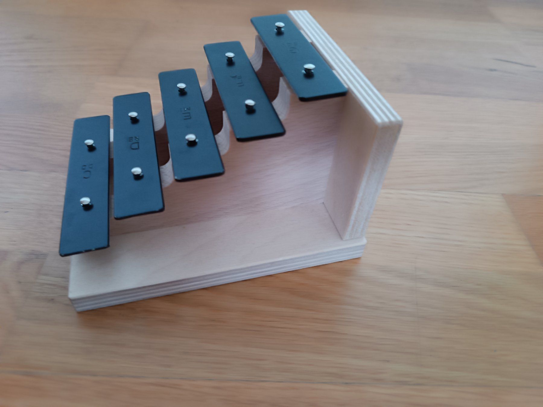 Strumenti musicali: Holz Xylophon – Usato da Horgen venduto da sunny080