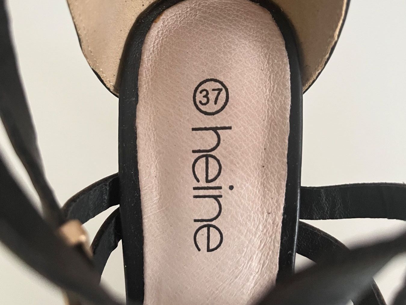 Heine Scarpe da donna: Sandalen, schwarz mit Blockabsatz, von Heine – Usato da Kloten venduto da SANTALA23 4