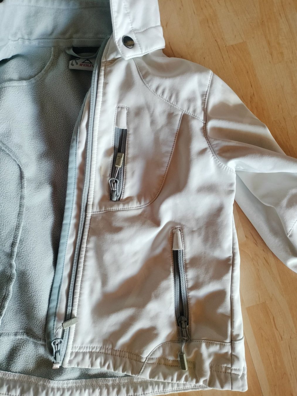 Vestes: Veste Softshell t.116, quasi neuve – D'occasion à Hauteville par mhk_ck5h 1