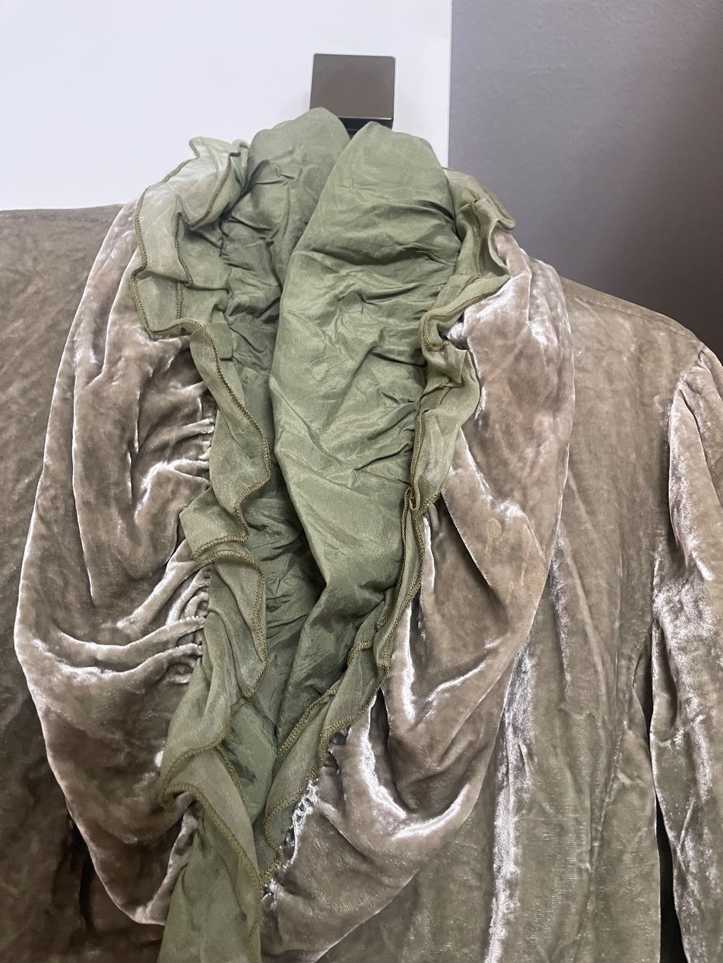 Nile Giacche: Nile samt Jacke – Nuovo (secondo la descrizione) da Hinterkappelen venduto da simona67 5