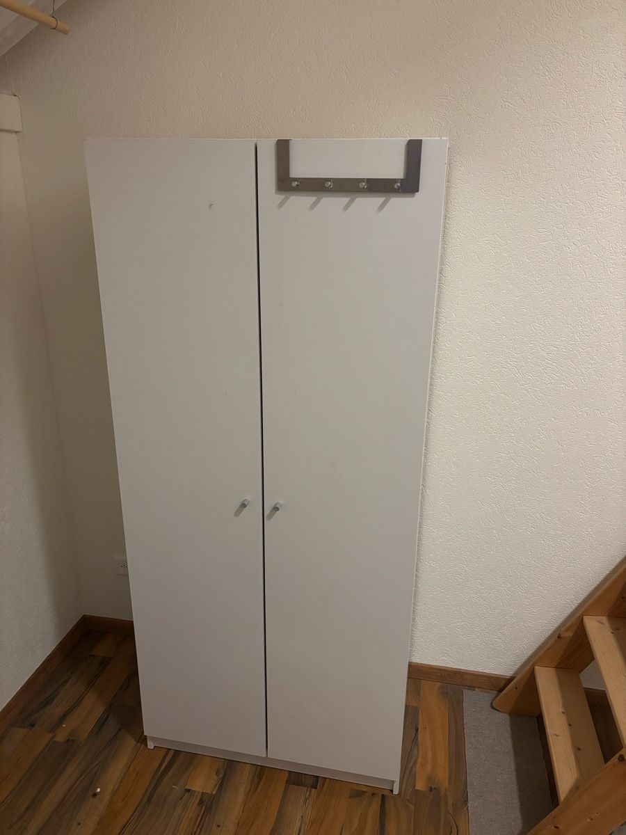 Schränke: Schrank kostenlos – Gebraucht aus Oberriet SG von jen_b5ht