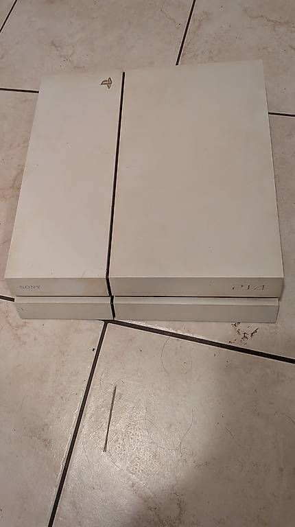 Konsolen: PS4 Konsole ohne etwas altes System Software drauf – Gebraucht aus Wattenwil von karinschaw 4