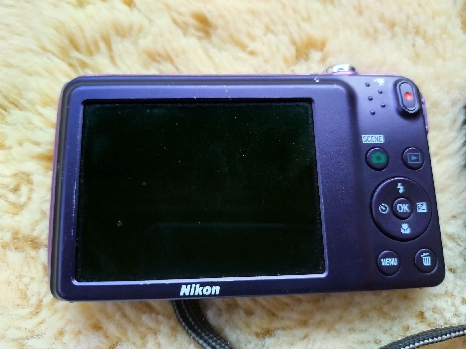 Nikon Kamera:  Nikon Coolpix S3500 violet Working Good  – Gebraucht aus Farvagny-le-Grand von LaCaverne 2