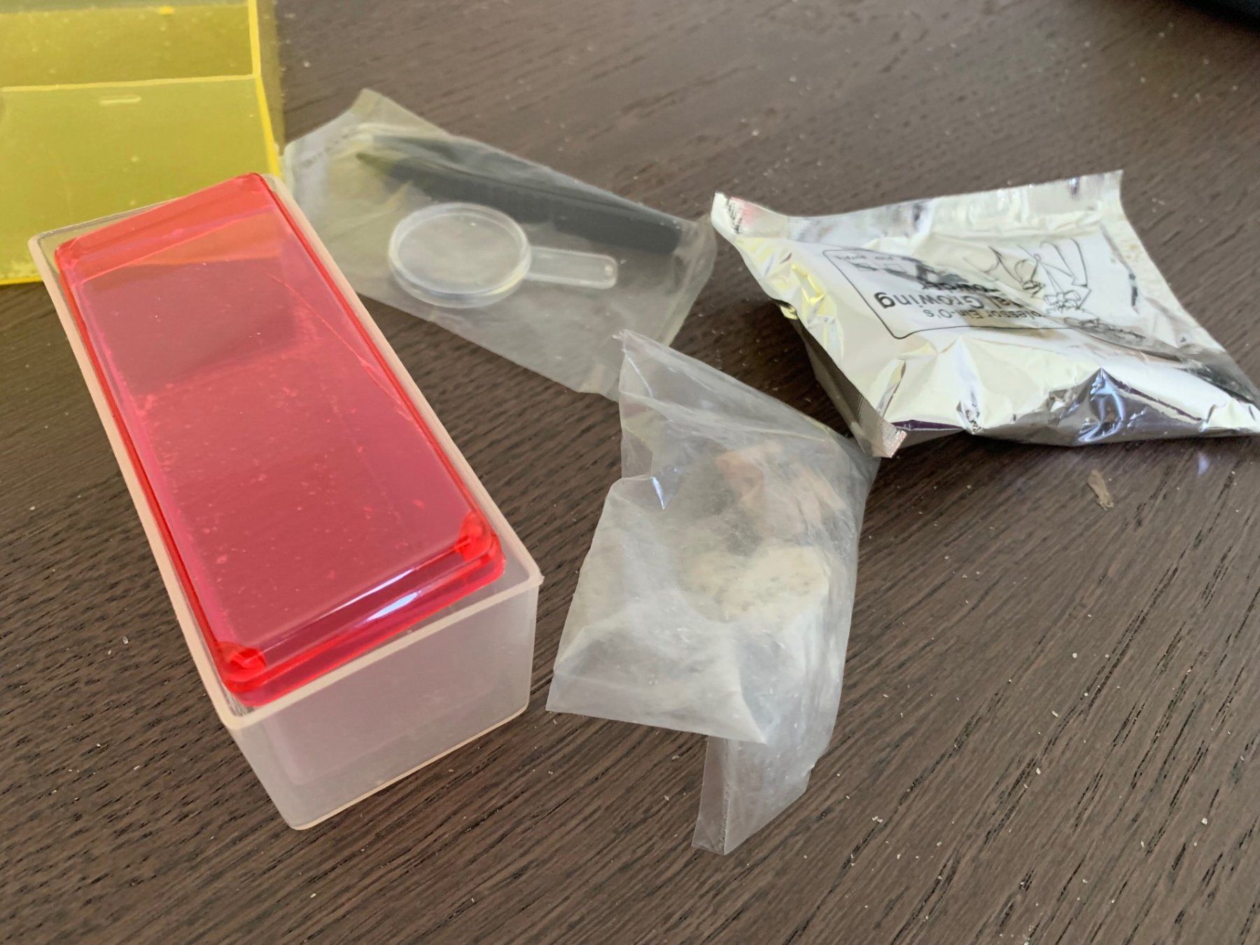 Minerali & Pietre curative: Crystal Growing Box Kit Topaz Yellow Science Toy – Usato da Emmen venduto da newdeal1970 1