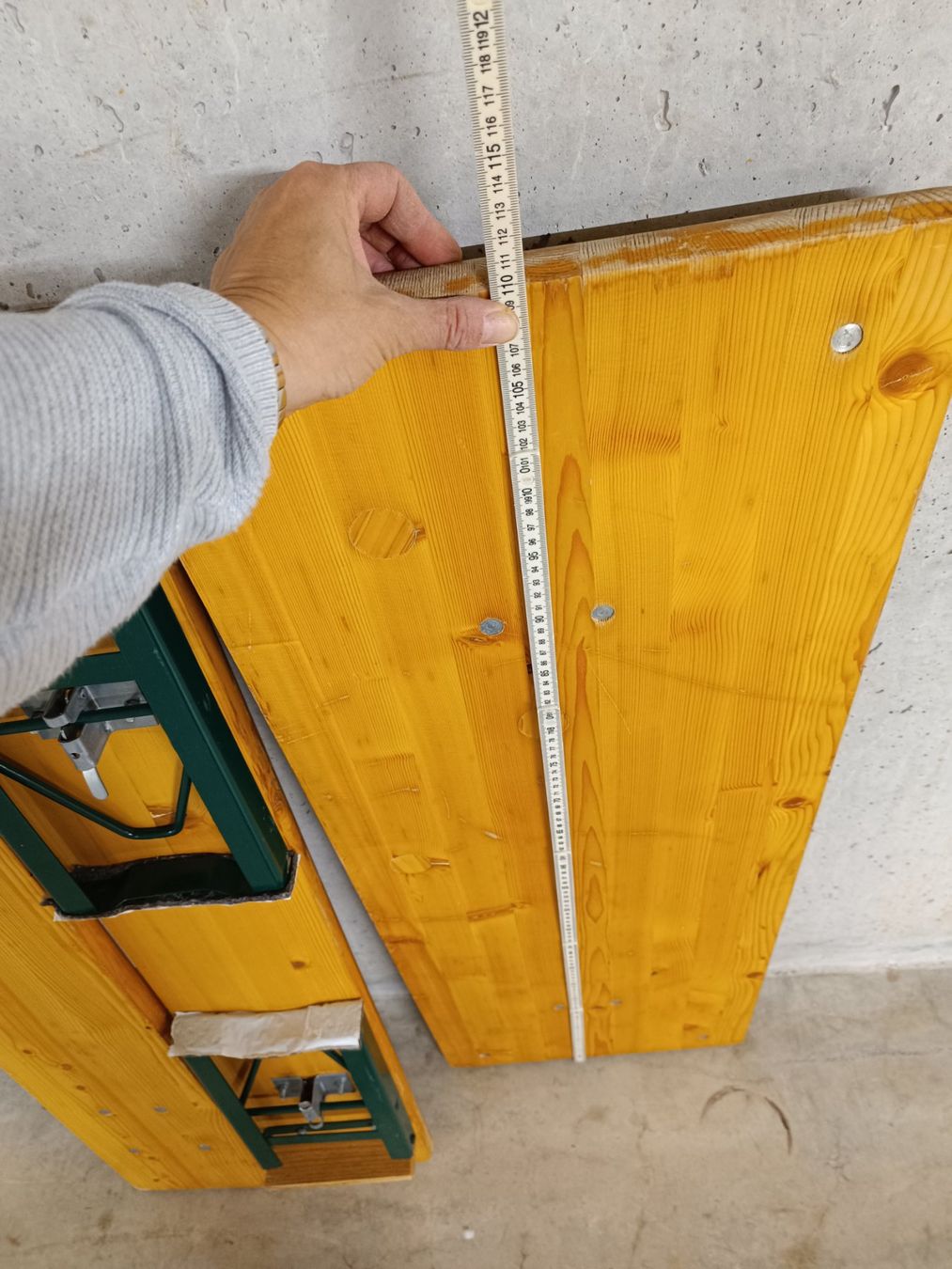 Set di tavolo e panche: Kinder Festbankgarnitur – Usato da Wohlen AG venduto da Fabe3 3