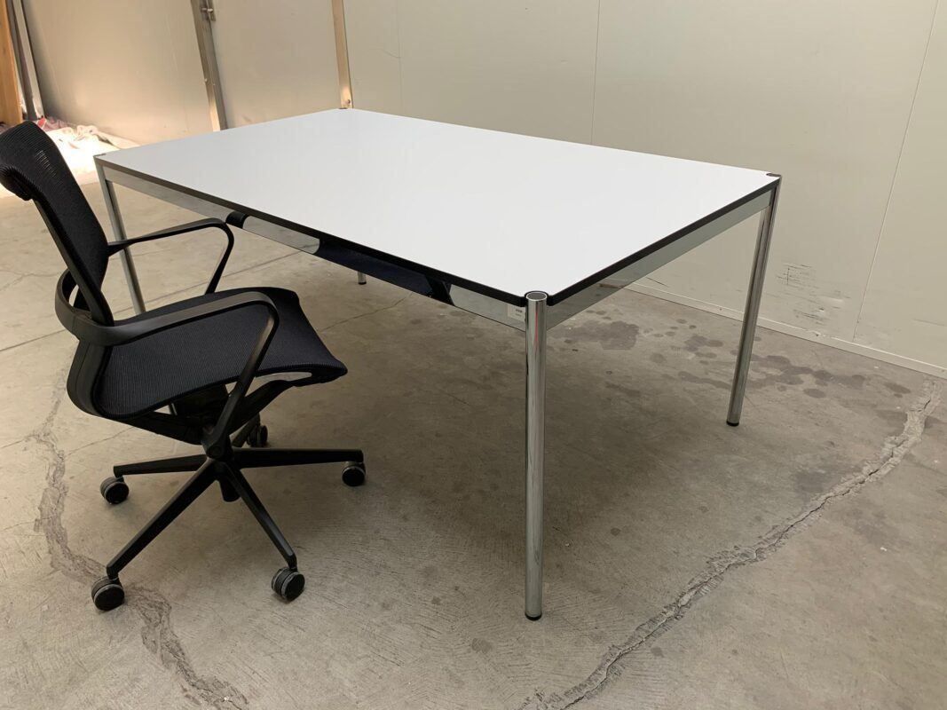 USM Scrivanie: USM Haller Tisch 175 x 100 in perlgrau – Usato da St. Gallen venduto da MSMoebelhandel 3