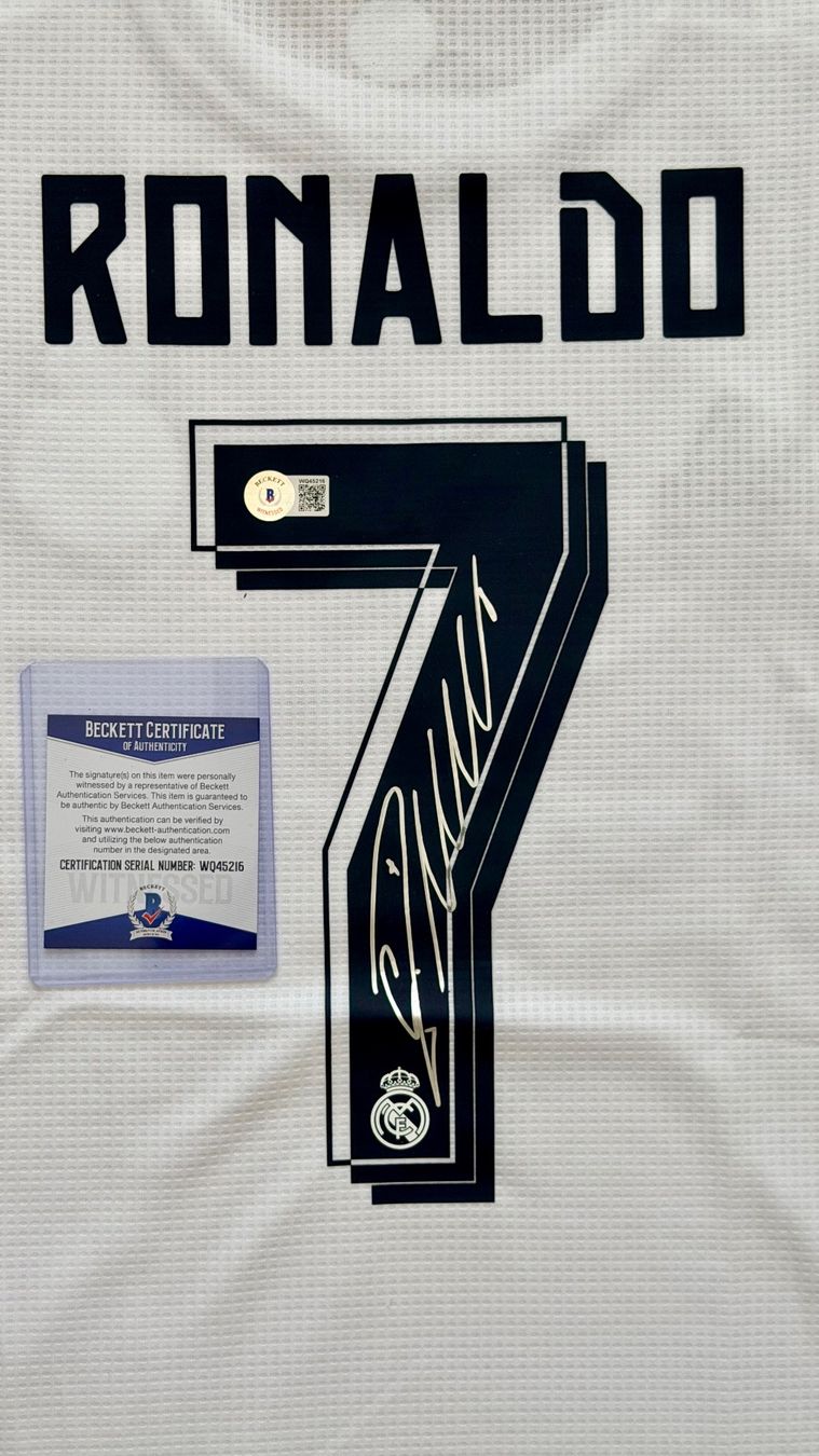 Autogramme: Cristiano Ronaldo Autogramm Real Madrid Final 2016 – Neu und originalverpackt aus Bachenbülach von inn_5kmg 4