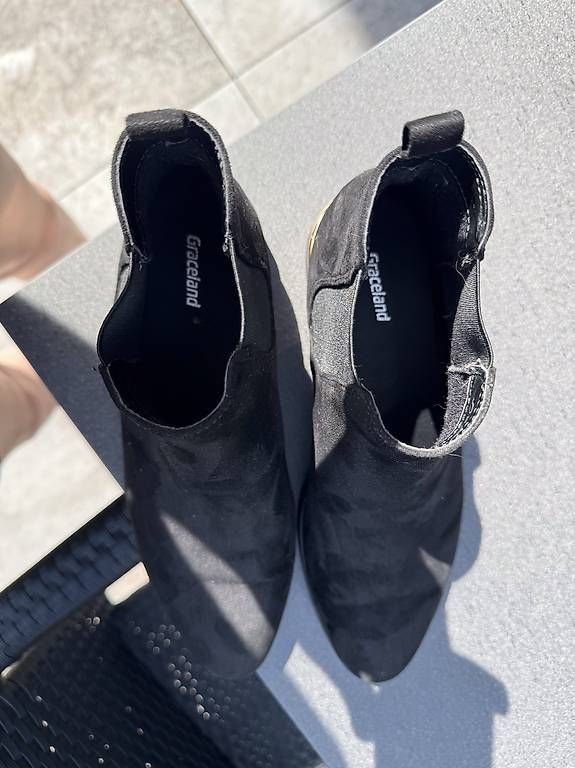 Chaussures femmes: Schuhe – D'occasion à Niederglatt ZH par Mary102 2
