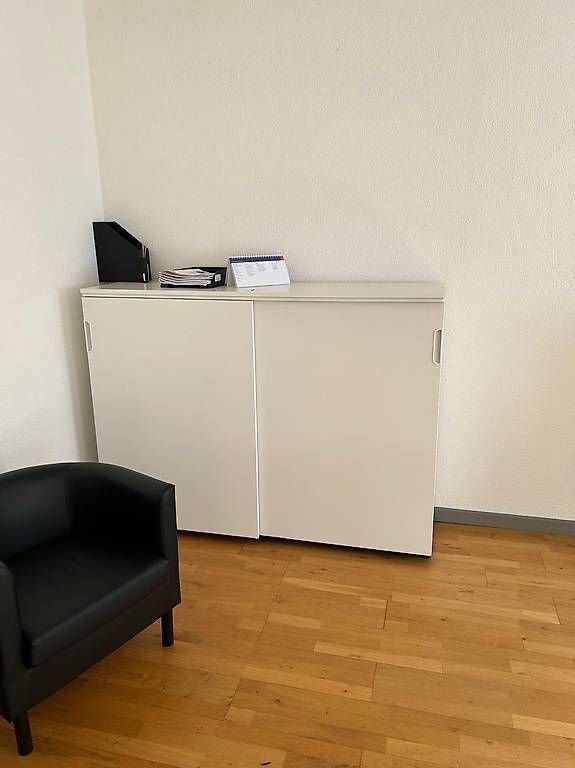 Schreibtische: Büromöbel  – Gebraucht aus Reinach BL von Adidelie 1