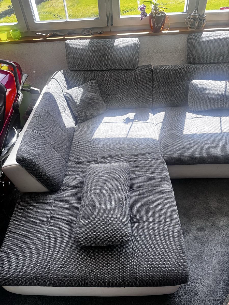 Divani: Grosses Ecksofa, Grau/Weiss, Stoff/Kunstleder – Usato da schwellbrunn venduto da cb6_5wq2 1