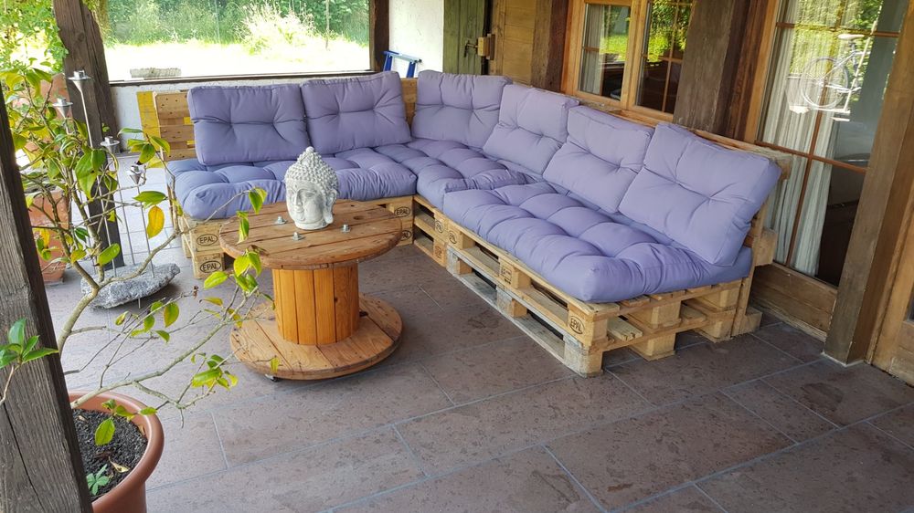 Paletten Lounge Sitzgruppe mit Kissen Kaufen auf Ricardo