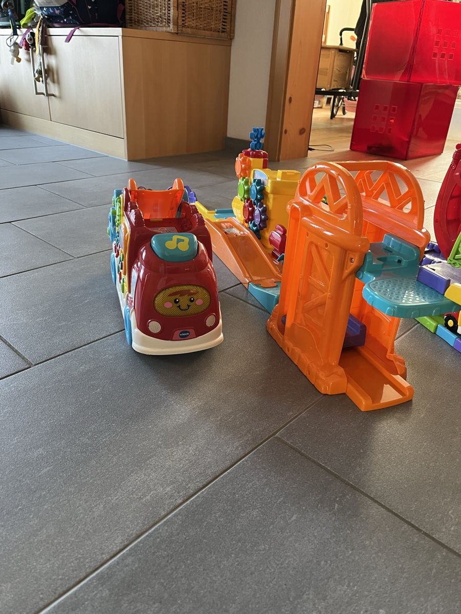 Vtech Piste: Tut Tutt Bahn mit Zubehör – Usato da Mosnang venduto da YvonneBr87 5