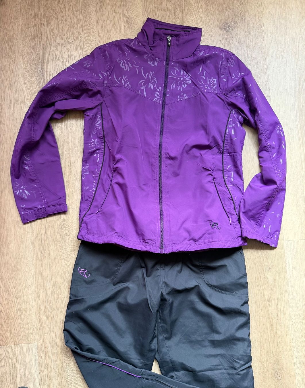 H&M Lots de vêtements: Damentrainer 38/40 – D'occasion à Allschwil par yvo-sch 1