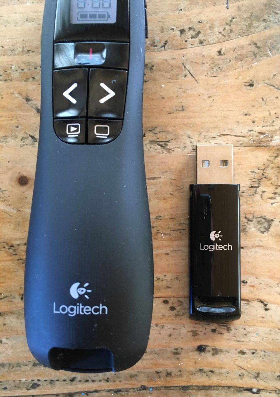 Logitech Souris: LOGITECH Professional Presenter R700 (Laser Pointer) – D'occasion à Hinwil par RomRay 4