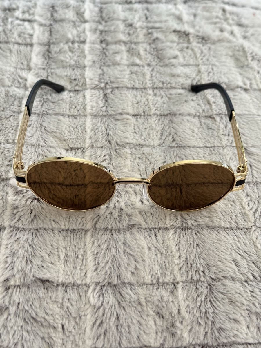 Brillen & Gläser: Lunette de soleil – Neu und originalverpackt aus Châtel-St-Denis von Montclair_Swiss 3