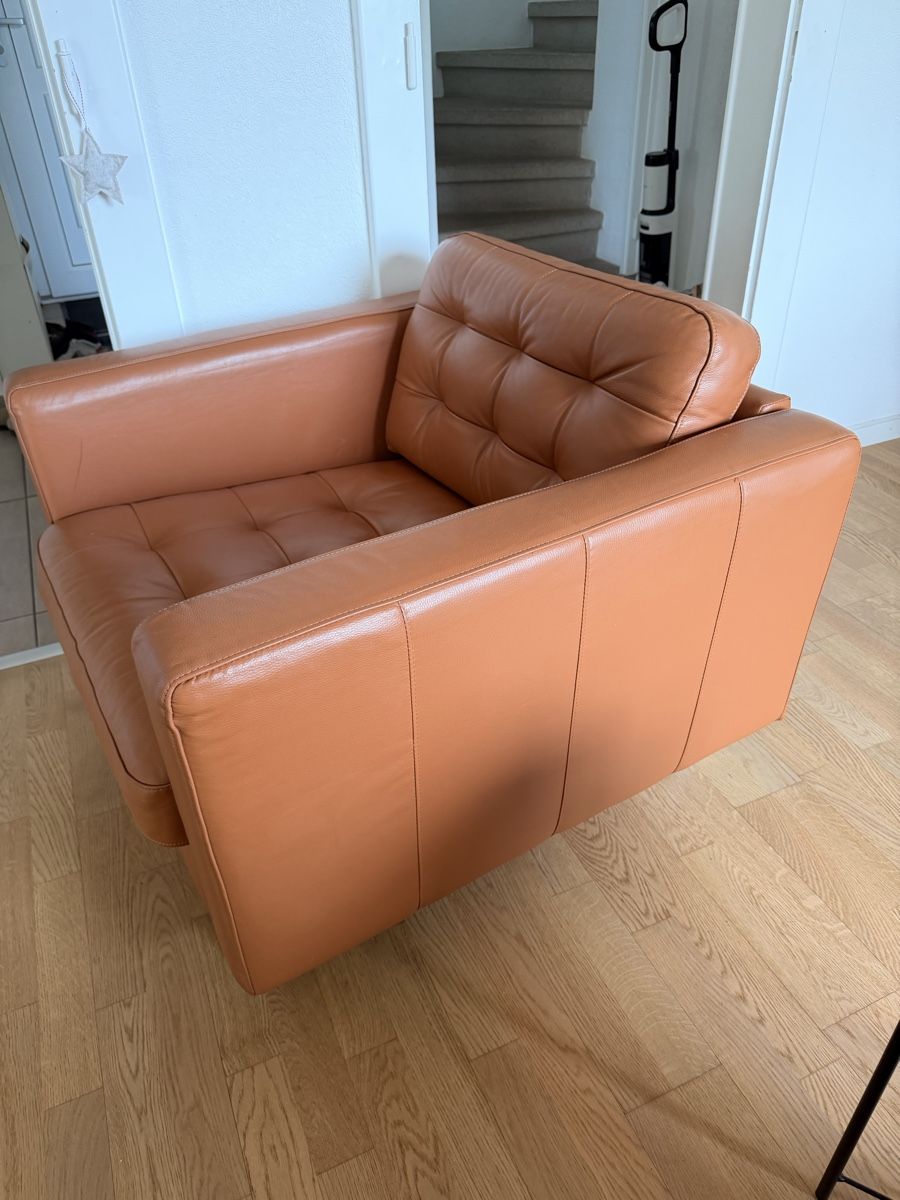 Poltrone: Fauteuil similcuir marron 1 place bon état – Usato da Aubonne venduto da dm2_8mm7 1