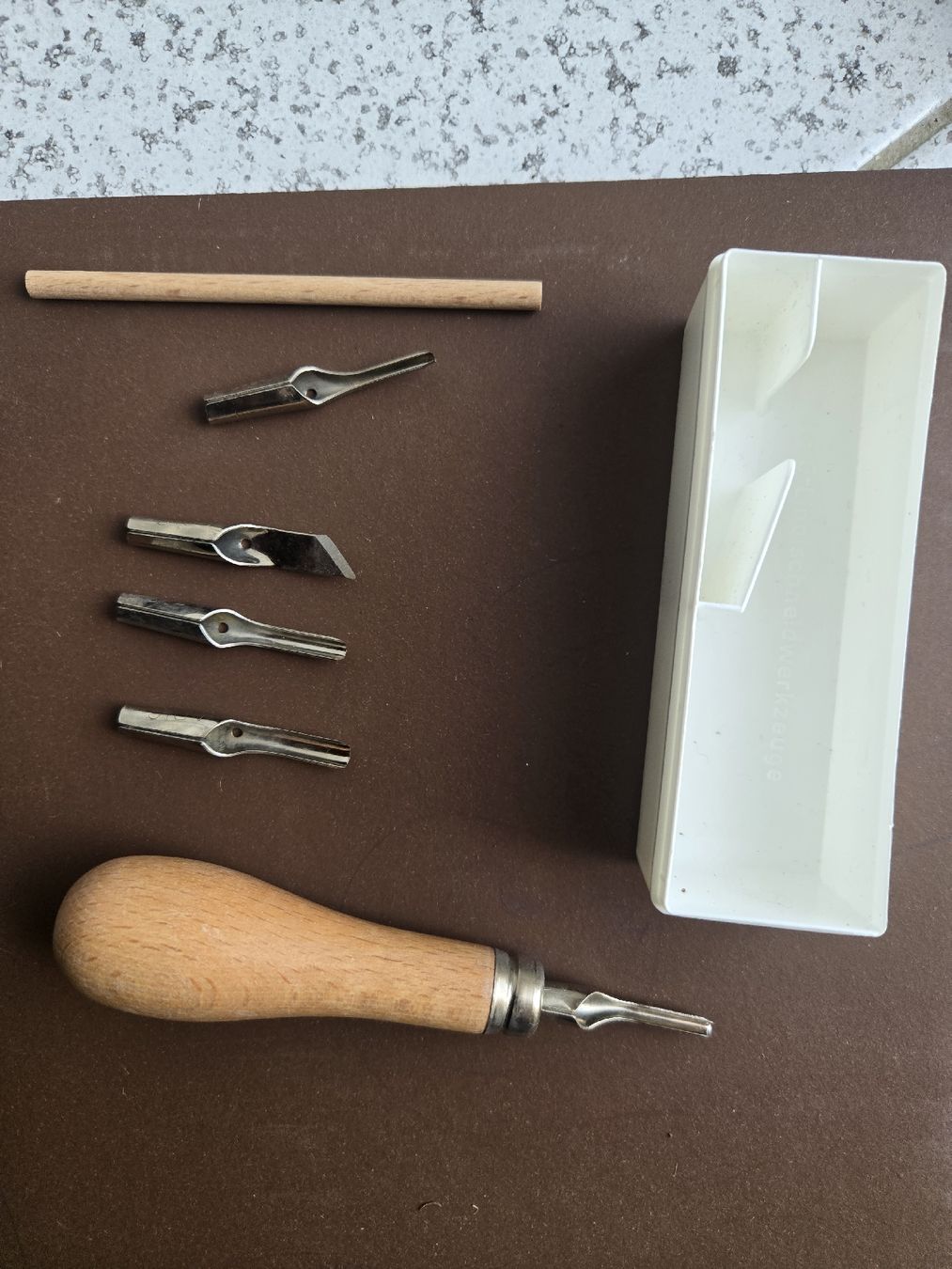 Alle Werkzeuge: outils pour la linogravure – Gebraucht aus Montet (Broye) von CandiceD 4