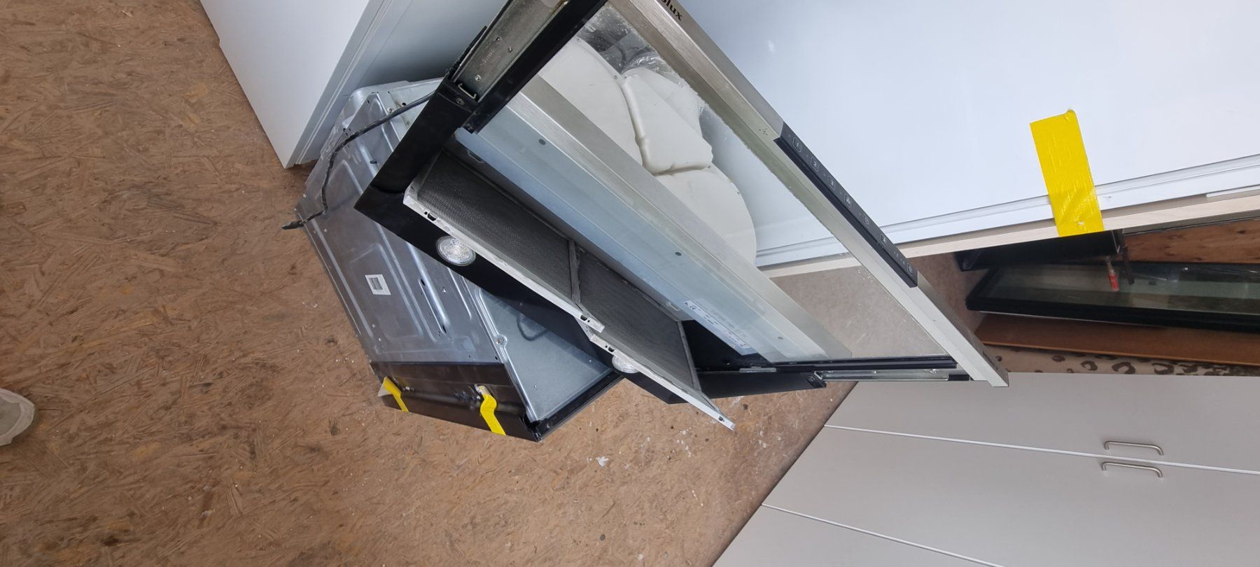 Electrolux Dampfabzug: ELECTROLUX Dampfabzug – Gebraucht aus Speicher von  3