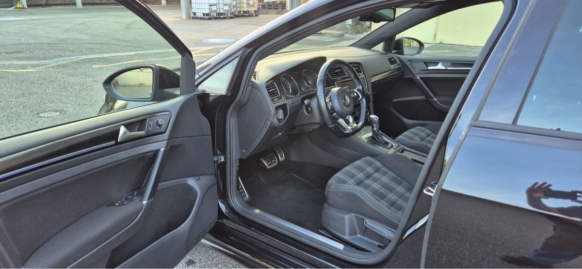 VW Automobili: GOLF 7 GTE 1.4 – Usato da Bülach venduto da _milziv 6
