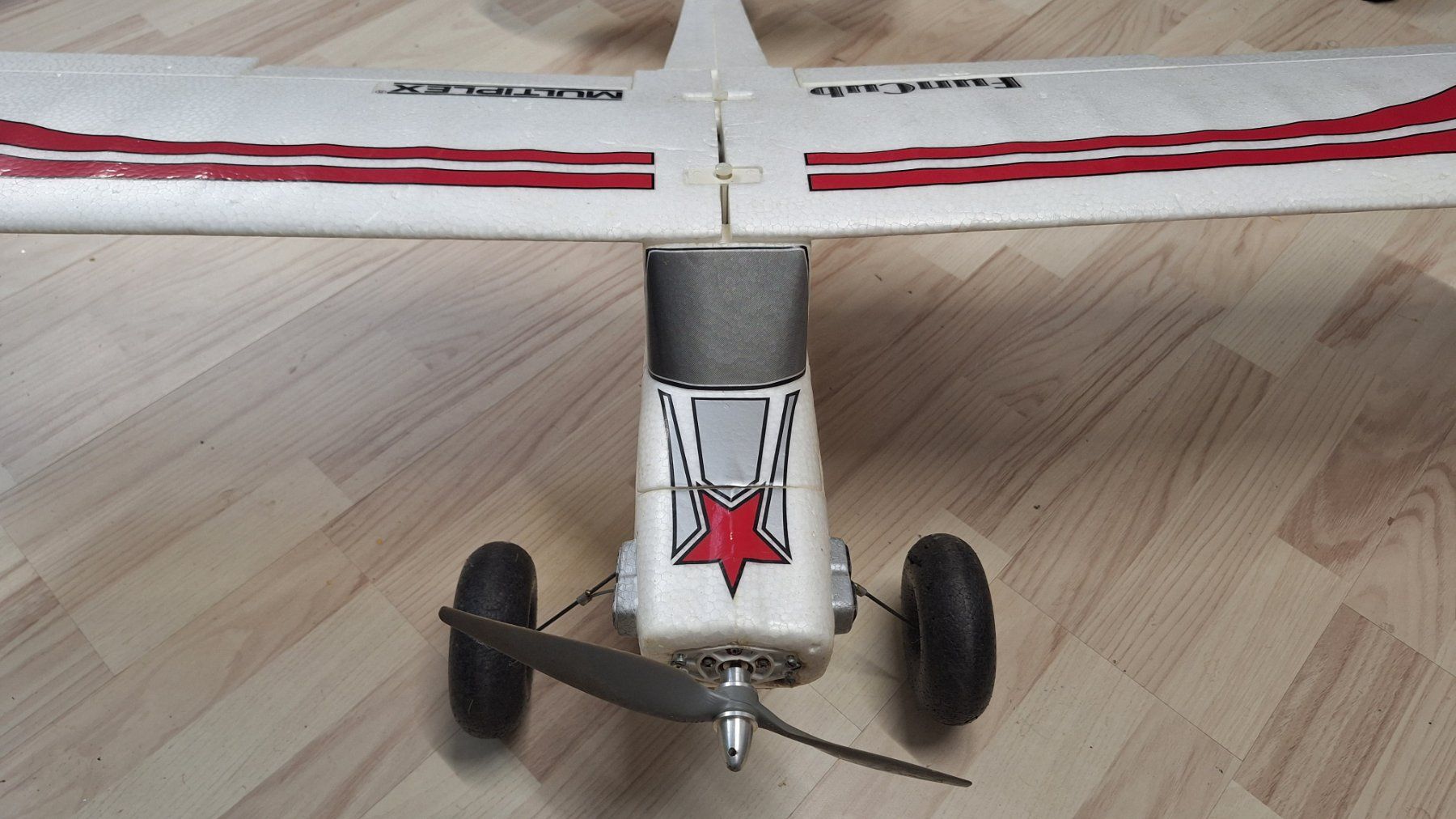 Multiplex Modellismo RC: RC Flugzeug Multiplex FunCub gebraucht weiss rot – Usato da Bargen BE venduto da AladinPeter 2